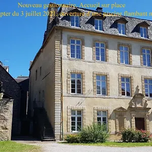 Chateau Ricard Appart hôtel Saint-Geniez-dʼOlt
